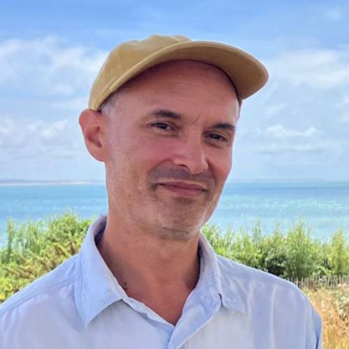 Copyist painter at your service — discuss your painting project with the artist